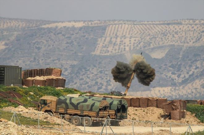 TSK tarafndan hudutlarda, blgede gvenlik ve istikrar salamak, Afrin blgesinde, YPG/PKK-DAE yesi terristleri etkisiz hale getirmek, dost ve karde blge halkn terr rgt yelerinin bask ve zulmnden kurtarmak amacyla 20 Ocak Cumartesi saat 17.00'de balatlan "Zeytin Dal Harekat" devam ediyor.