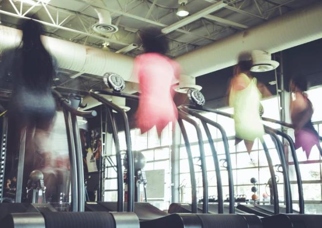 Yanl: Cardio egzersizinde 12. dakikadan itibaren vcut ya yakmaya balar.<br>  Doru: Vcut "cardio" egzersizi yapmaya balad andan itibaren hem karbonhidrat hem de ya yakar. Tketim, ilk dakikalarda karbonhidrat arlkldr, sre uzadka ya yakm balar. Ya yakm sresi kiisel zelliklere gre deiim gsterir. Ya, cinsiyet, antrenman gemii ve vcut tipi bu zellikleri belirlemektedir.