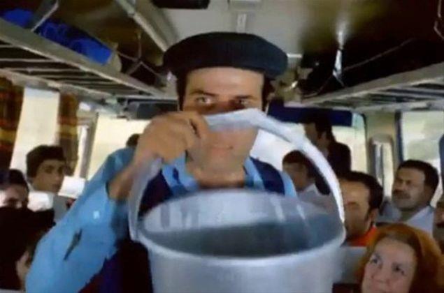 'Sakar akir' filminde kovann dibinin nceden krk olmas kameraya byle yansyor.