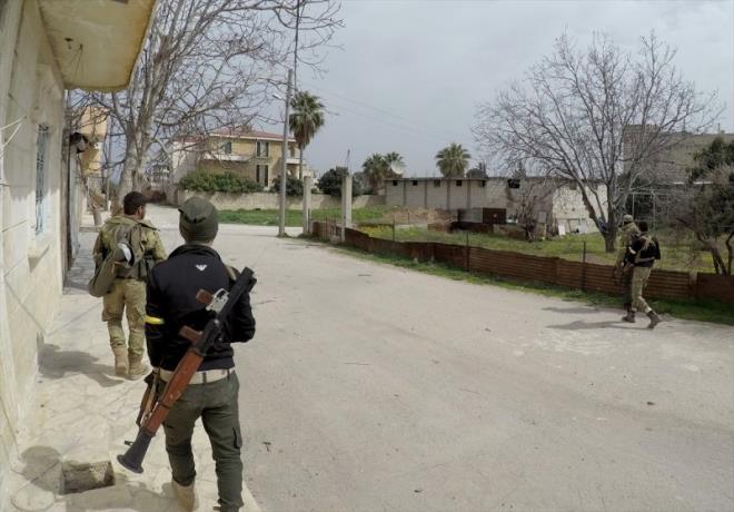 SO askerlerinin kulland aksiyon kameralarla ekilen kaytlarda, dn ele geirilen Cinderes belde merkezindeki sokak atmalar grntlendi.