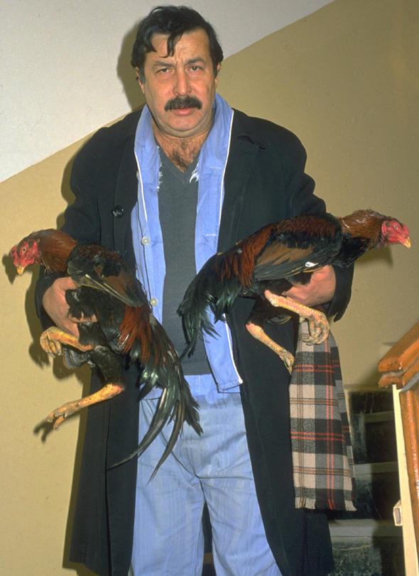 Dizide 'Katil' olarak tannan ve ok sevilen Aykut Oray, film festivali iin gittii Kyceiz'de otel odasnda l bulundu.