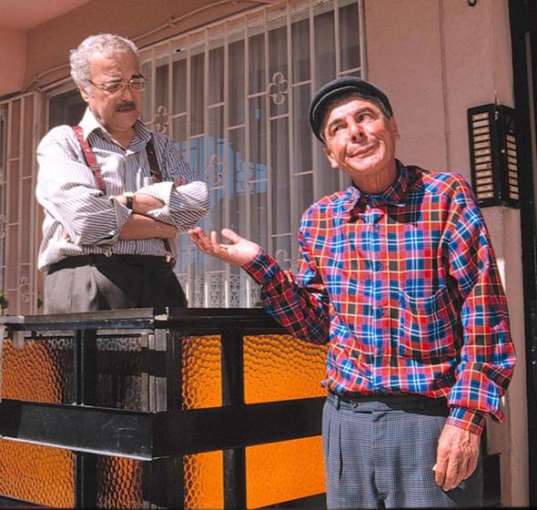 ERCAN YAZGAN(KAPICI CAFER)    " Buyruuuun" szleri ve zerinden yllarca kartmad gmleiyle dikkat eken Ercan Yazgan, uzun sredir tedavi grd hastanede bugn hayatn kaybetti. nl sanat son olarak &#8216;Bana Masal Anlatma&#8217; filminde rol ald.