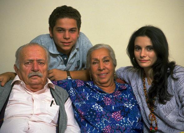 ATILAY ULUIIK(AL)    Atlay Uluk ise, diziye 11 yanda bir ocuk olarak balad.