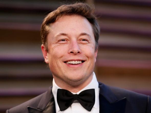 SpaceX’in 2022’de k�z�l gezegene kargo g�revine ��kaca��na de�inen Musk, bunun insan �rk�n�n Mars’ta kolonile�mesi i�in ilk ad�m oldu�unu s�yledi.
