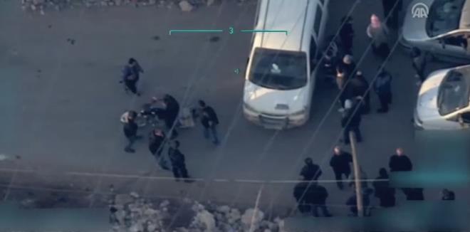 te PKK'nn Afrin'den ayrlmak isteyen sivilleri engelledii o anlardan biri...