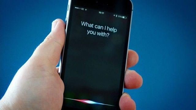 Winarsky yapt aklamada "Apple, Siri&#8217;yi satn aldnda bir seyir defteri izildi ve buna gre Siri&#8217;nin sanal elence ve gezi amal kullanlmas gerekiyordu" ifadelerini kulland.