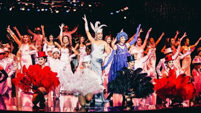 BANGKOK  Asya'nn son dnemde en ok adn duyuran ehri. Egzotik yiyecek ve ieceklerin bir anlamda merkezi. Ama her eyden nce mutlaka rezervasyon yaptrmanz gereken rev kzlaryla nl Calypso Cabaret.