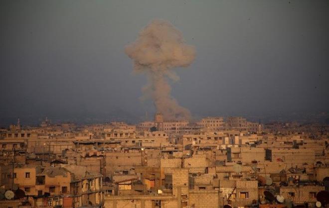 atmalarn 2012 yaznda lkenin en byk kenti Halep'e sramas i savan dnm noktalarndan biri oldu. Ayn yln austosunda Esad rejimi am krsal Guta'da kimyasal saldr dzenledi. am ynetimi sarin gazyla sivilleri hedef almt.