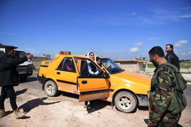 Suriye nfusunun yarsna tekabl eden 5,3 milyonu ocuk ve gen olmak zere 13,1 milyon kii yardma muhta. Suriye halknn te birinin salkl ime suyuna eriimi yok ve yaklak yzde 69'u ar yoksulluk koullarnda yayor.