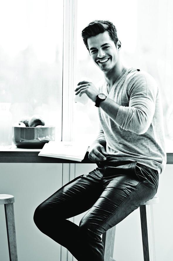 Berk Atan, 26 Eyll 1991'de zmir'de dnyaya gzlerini at. Yakkl oyuncu da Terazi Burcu.