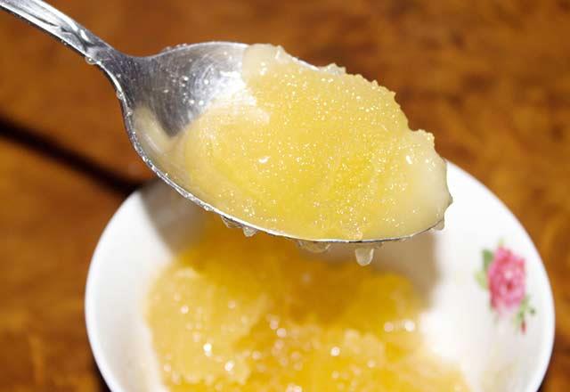 Katksz, gerek ham bal, B vitamini, potasyum, fosfor ve inko asndan olduka zengindir. Enerji verici zelliiyle, bahar aylarnda yaanan yorgunluk hissini ortadan kaldrr.&#8221; ifadelerini kulland.