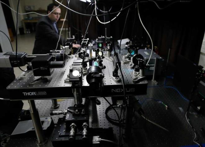 Bu anlamda bilgi gvenlii iin kullanlan teknolojilerin milli ve yerli unsurlarla retilmesi ulusal gvenlik iin zorunlu hale gelmitir. Bilgi gvenlii iin kullanacamz teknolojiyi hibir lkeden gvenerek satn alamayz. Bu da her lkenin stratejik anlamda nemli hedeflerinden bir tanesidir."