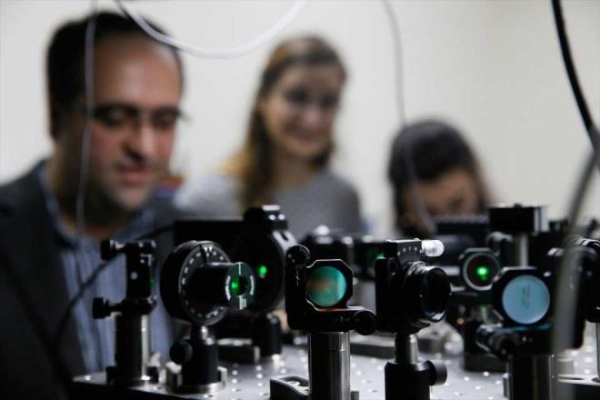 zmir Yksek Teknoloji Enstits (YTE) ile TBTAK Biliim ve Bilgi Gvenlii leri Teknolojiler Aratrma Merkezi (BLGEM), bilgi gvenlii iin kullanlan teknolojilerin milli ve yerli unsurlarla retilmesinin ulusal gvenlik iin zorunlu hale geldiinden hareketle, atomik lekte sistemler zerine alma balatt.