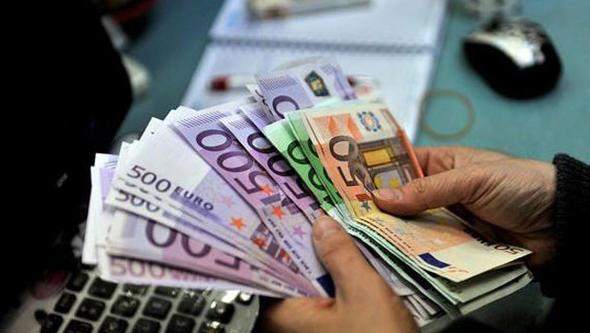 <p>irket Ad:88-Ekonomik Dviz ve Altn Ticaret A..</p>  <p> </p>  <p>2015 Sras:**</p>  <p> </p>  <p>2016 Sras:88</p>  <p> </p>  <p>ehir:Bursa</p>  <p> </p>  <p>Ciro (TL):575.459.176</p>  <p> </p>  <p>Sektr:Ticaret-Hizmet</p>  <p> </p>  <p>irket Ad:Adopen Plastik</p>  <p> </p>  <p>2015 Sras:90</p>  <p> </p>  <p>2016 Sras:87</p>  <p> </p>  <p>ehir:Antalya</p>  <p> </p>  <p>Ciro (TL):576.656.961</p>  <p> </p>  <p>Sektr:Lastik-Plastik</p>  <p> </p>  <p>irket Ad:Karsan Otomotiv </p>  <p> </p>  <p>2015 Sras:31</p>  <p> </p>  <p>2016 Sras:86</p>  <p> </p>  <p>ehir:Bursa</p>  <p> </p>  <p>Ciro (TL):577.820.988</p>  <p> </p>  <p>Sektr:Otomotiv</p>  <p> </p>