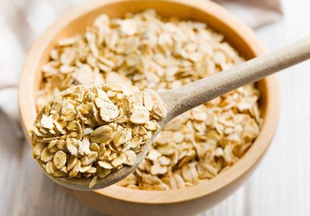 Kaliteli bir uyku iin nemli olan kalsiyum ve magnezyum mineralini ieren yulaf, ayn zamanda ierdii melatonin hormonu sayesinde kaliteli bir uyku ile vcudun yenilenmesini salar.