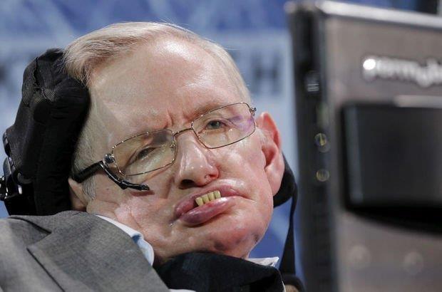 "NANAN YA DA NANMAYANLAR TARAFINDAN SEVLYORDU"    Babalarnn cenaze dzenlemeleriyle ilgili bir aklamada bulunan Hawking'in ocuklar Lucy, Robert ve Tim, Hawking'in 50 yldr Cambridge'de yaamas ve almas dolaysyla cenazesinin bir sre orada bulunacan aktard.