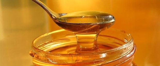 Duyuruda, takviye edici gdalarda da deitirilmi 15 rne ait bilgiler yer ald. Bitkisel macun ve bitkisel gda takviyelerinde sklkla ila etkin maddesi "sildenafil"e rastland bildirildi.    Balda da taklit ve taile retilen 15 parti rn aklamada yer ald.