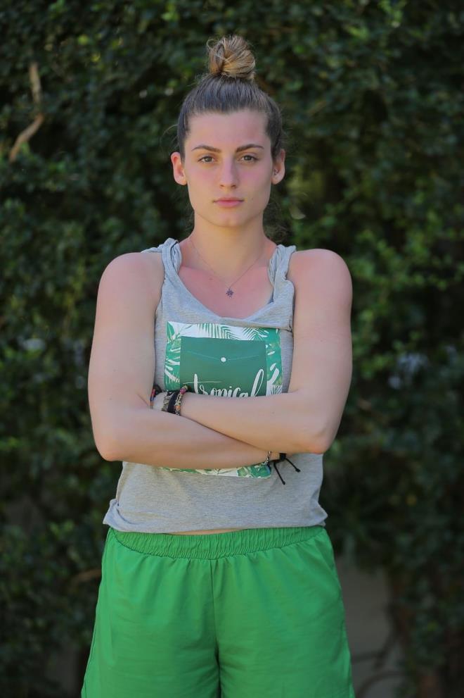 Lise eitimini tamamlayan Yamur Banda 12 yandan beri spor yapyor. 20 yandaki Survivor Yamur, 12 yldr ise tekvando sporuyla urayor. Yamur'un bu alanda Trkiye ve Balkan ampiyonluu var. 2014 ylnda ise Avrupa ampiyonluu kazanan Yamur, bu sene ise Trkiye ikincisi oldu. Yamur'un Survivor slogan ise yle: "Ben yamur admdan deil ardmdan kopacak frtnadan korksunlar"