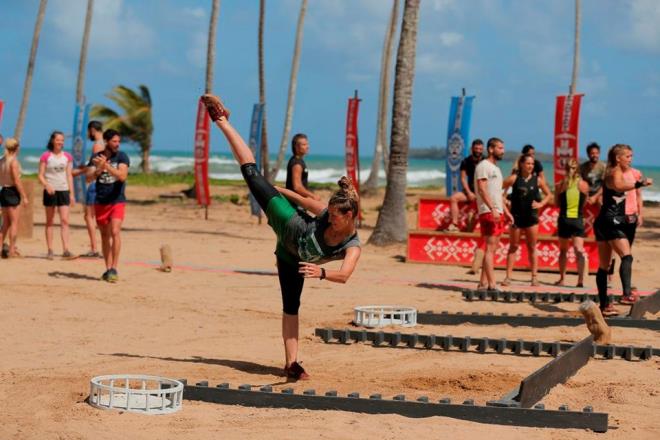 Survivor'da nefesler tutuldu. Dn akam yaplan dokunulmazlk oyunu sonrasnda adalarda gerginlik iyice artt. Bu akam bir kii adaya veda edecek. Peki Survivor'da bu akam kim elenecek? te eleme adaylar ve 33. blmde dl oyununun galip takm!