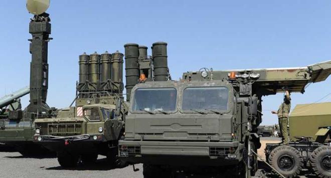 TEKNK ZELLKLERN KARILATIRILMASI<p>    S-400:<p>  Aerodinamik hedefleri vurma menzili:  >250 km