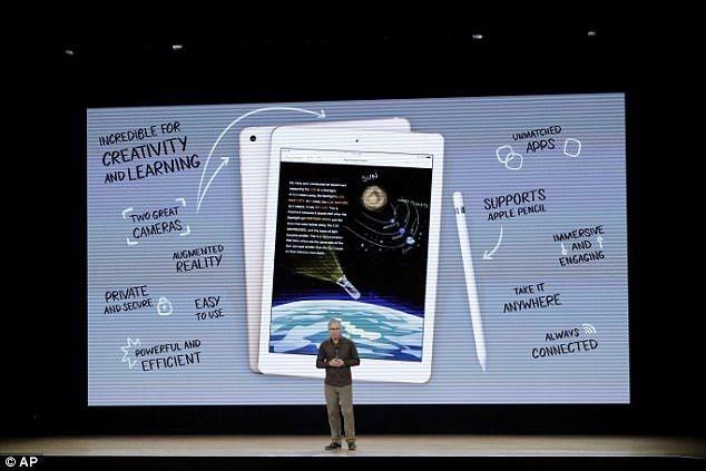 Apple Pencil akc ve doal bir izim deneyimi sunuyor. Gelimi sensrler uygulanan basky ve eimi lmelerinin yan sra Notability, Pages, Numbers, Keynote ve Microsoft Office gibi uygulamalarda not almaktan illstrasyonlar izmeye kadar birok aktivite iin hayli iyi piksel hassasiyeti ve dk gecikme sreleri salyor. iPad&#8217;deki palm rejection teknolojisi , Apple Pencil&#8217; kullanrken elinizi ekrana dayamanza da olanak veriyor.