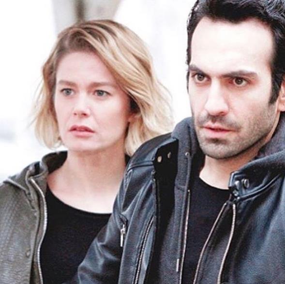 DZNN KONUSU; Yazlm Mhendisi ehnaz nemli projeler yrtmektedir ve devlet adna kritik bir bilgisayar program yazmtr. Programdan haberdar olan yabanc lke istihbaratlar vakit kaybetmeden bu program ele geirmek isterler. Buna izin vermemek iin elinden geleni yapan ehnaz ksa bir sre sonra pheli bir uak kazasnda hayatn kaybeder.