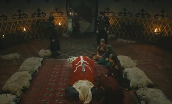 ASLIHAN HATUN LYOR    Erturul Bey ve Turgut Alp Sd'den geri dndnde byk bir ok yaayacak. Aslhan Hatun'un ehit olduu haberi btn obay yasa boacak.