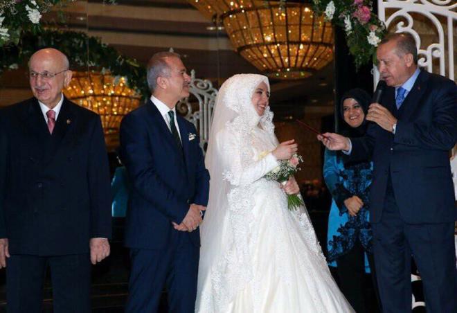 te Fatma Benli (Yaln)-Uur Yaln iftinin dn geceki nikah treninden objektiflere yansyan kareler....