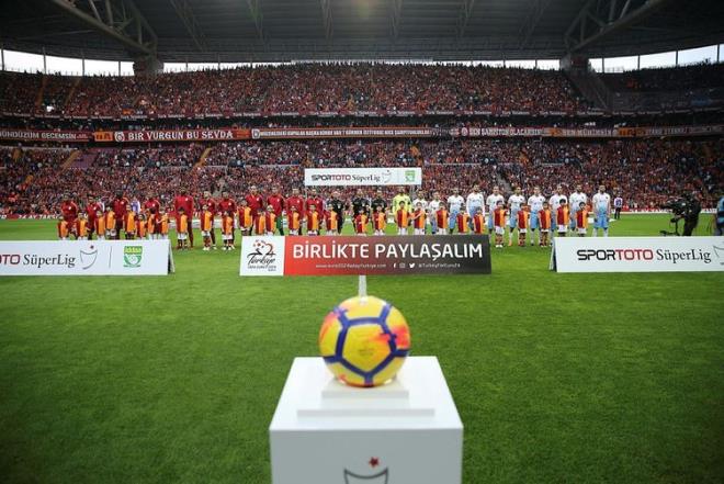 Spor Toto Sper Lig'in 27. haftasnda Galatasaray, Trk Telekom Stadyumu'nda Trabzonspor'u arlad.