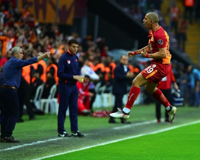Galatasaray henz 7. dakikada Sofiane Feghouli'nin ayandan bulduu golle 1-0 ne geti.