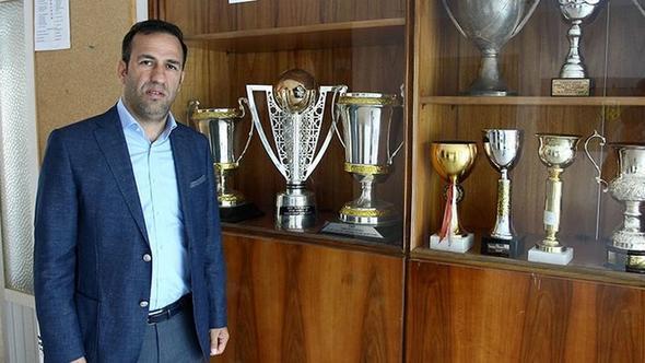 Kulp: Malatyaspor    Bakan: Adil Gevrek    irket/Sektr: Sam Plastik / Plastik