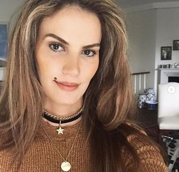 Tlin ahin  -  nl modelin en byk korkusu ylanlar. Ylan derisi veya ylan desenli bir ey grd zaman baylabilecek duruma geldiini syleyen ahin, ylann ismini duymak bile istemiyor.