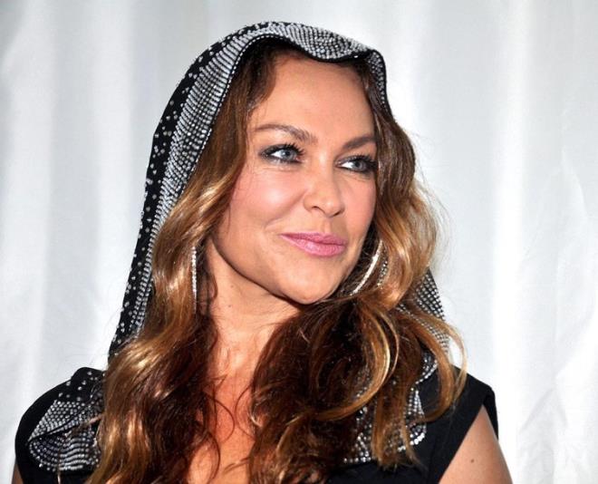 Hlya Avar, zamanlama konusunda ou insana ta kartacak kadar dakik. Planlarna sadk kalmak ve ge kalmamak iin saatlerini be dakika ileri alyor. Ayrca uzun el ve ayak trnaklarndan hi holanmadn da kendi programnda aklayan Hlya Avar, "Ksa trnaklar daha temiz buluyorum" diye de ekledi..