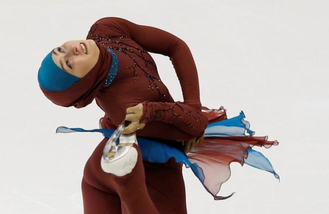 Zahra Lari, Disney'in Buz Prensesi filminden etkilenip okul sonras hobi olarak artistik patinaj servenine baladnda 12 yandayd.