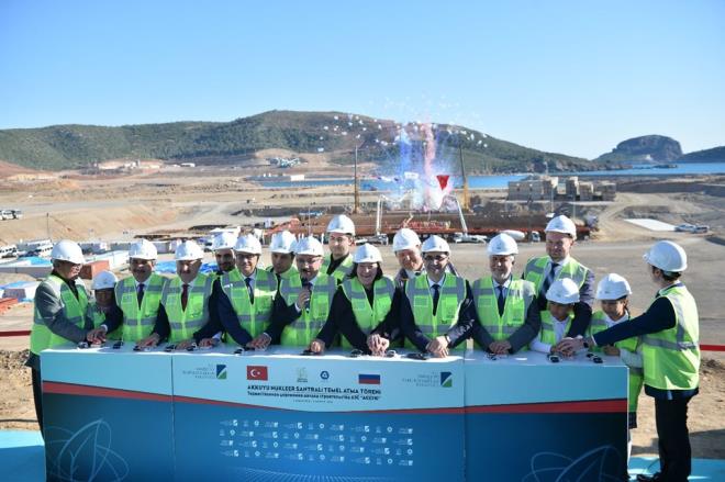 Mersin'deki Akkuyu NGS 4 bin 800 megavatlk tam kapasitesiyle devreye girdiinde, yaklak 35 milyar kilovatsaat elektrik retimiyle stanbul'un enerji ihtiyacn tek bana karlayabilecek.