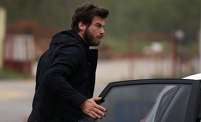 Erdoan'n yazp ynettii Kelebein Ryas&#8217;nda barol oynayan Tatltu, usta sinemacyla yeniden bulumaya hazrlanyor. Erdoan&#8217;n oyuncu iin planlad karakter ise horoz dvs. Tatltu, projenin hazrlk srecinin tamamlanp ekimlerin balamasn bekliyor.