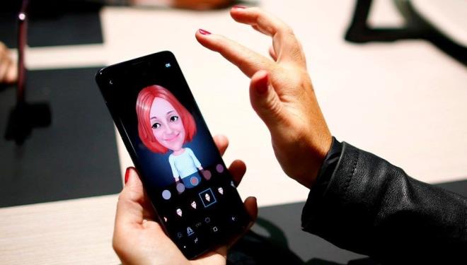 Samsung Galaxy S9+  -  6.2 in ekran