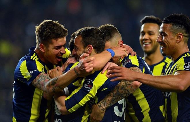 Fenerbahe, Spor Toto Sper Lig'in 28. haftasnda evinde Osmanlspor'u 2-0 malup ederek puann 54'e kard.
