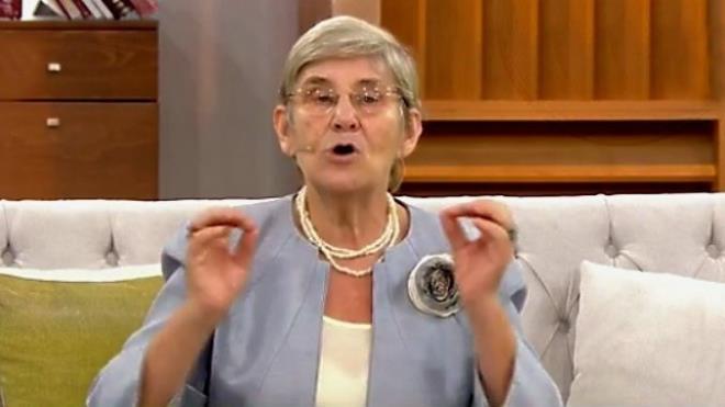 VCUTTA HALSZLN NEDEN TUZDUR TUZ EKSKLDR    Halkn en byk ihtiyacnn tuz olduunu syleyen Karatay, "Hayat tuzsuz olmuyor.