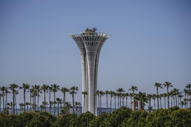 "Trkiye'nin Eyfel'i" olarak adlandrlan 100.7 metre yksekliindeki EXPO 2016 Kulesi, Antalya'nn simgelerinden biri haline geldi.
