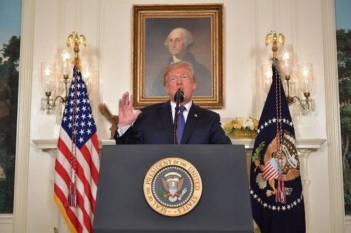 Suriye Devlet Bakan Bear Esad&#8217;a kimyasal silah tepkisi gsteren Trump, "Bunlar bir kiinin eylemleri deil, bir canavarn iledii sulardr. Bugnk admmz, kimyasal silah retimine ve kullanmna ynelik kararl bir caydrclk cevabdr" dedi.