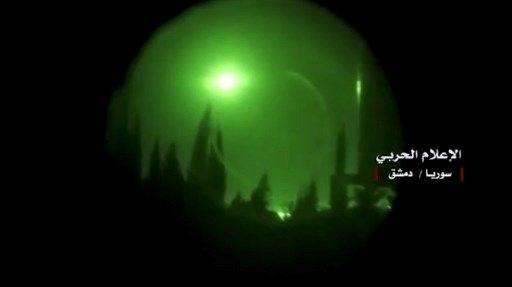 ngiliz sava uaklarnn kimyasal silah deposu olduu iddia edilen hedeflere, havadan karaya frlatlan Storm Shadow (Frtna glgesi) fzeleriyle vurduu belirtildi.