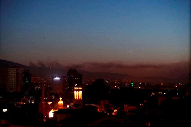 ABD'nin aralarnda bulunduu  lke, Suriye rejimini vurdu. Operasyonda  noktann hedef alnd duyuruldu.