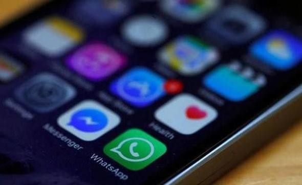 "Ayarlar"lardan "Veri Kullanm"na tklayarak, "Medyann otomatik olarak indirilmesi" ayarlarn deitirebilirsiniz. "Mobil veri kullanrken" dmesine tklayarak, verilerin wifi'sz ortamlarda indirilmesi opsiyonunu kapatabilir, ve telefon faturanz azaltabilirsiniz.