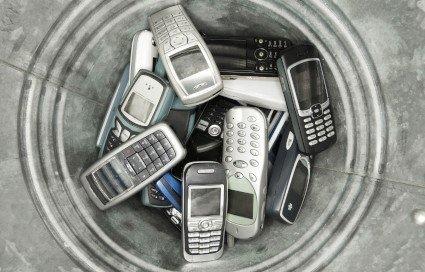 3. Telefonlar imdiki gibi birbirlerine benzemiyordu. Hemen hemen her telefon birbirinden farklyd.