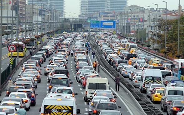 Bu projeyle birlikte srcden kaynakl trafik kazalar ve trafik sorunlar yzde 50 orannda decek" dedi.