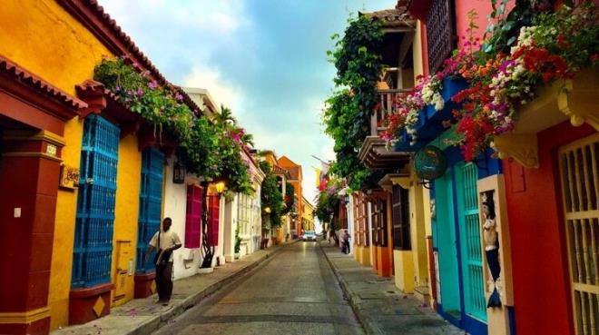 29. Kolombiya    49.639.200 % 0.653