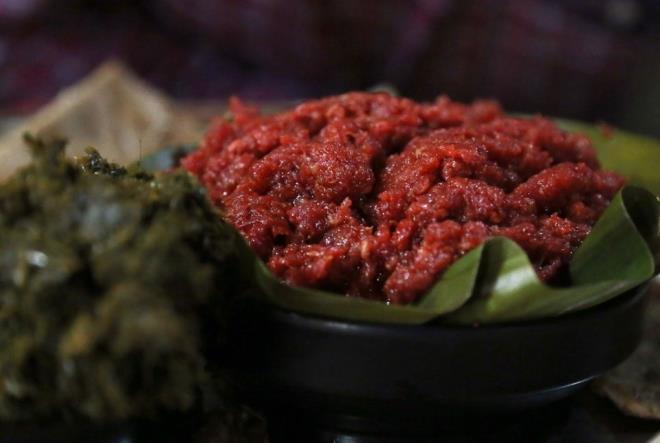 &#8220;ET DEL KLTRLERN YYORLAR&#8221;  Bakent Addis Ababa'daki zel bir kliniin direktr doktor Mesafint Abebe, i et yemenin salmonella hastalna neden olduunu ifade ederek bu hastaln kanl ishale ve kramplara yol atn belirtti.