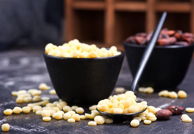 Kirpiklerinizi Uzatmak stiyorsanz;  <br>  &#8226;1 bardak su  <br>  &#8226;1 ay ka Hint ya  <br>  &#8226;1 yemek kandan biraz daha az kakao ya  <br>  Suyu kaynatn ve ierisine yalar ekleyin. Karm su dolu bir baka kap ierisine alarak krem kvamna gelene kadar stn. Kremi souttuktan sonra, kirpiklerinizin kknden ucuna doru srn. Karm gzlerinize karmamaya dikkat edin. Bu uygulamay 15 gn boyunca yatmadan nce uygularsanz etkili bir sonu alabilirsiniz.