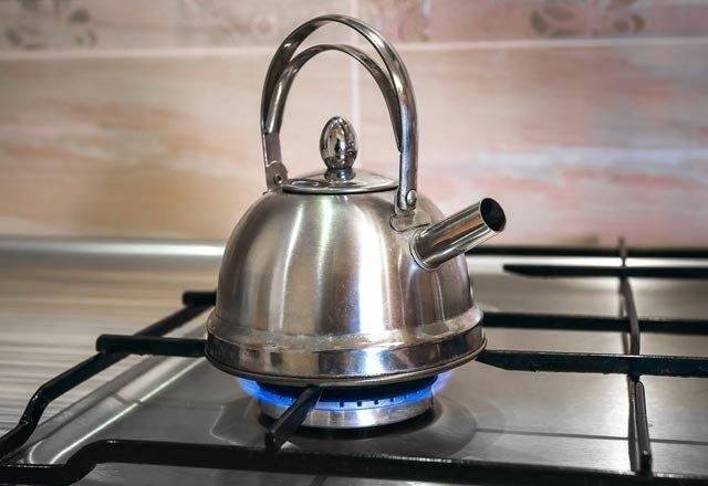 KANSER RSK VAR    Srekli yksek sda ve kaynar bir ekilde iilen ay ilerleyen zamanlarda kanser hastalklarna sebebiyet verebilir.